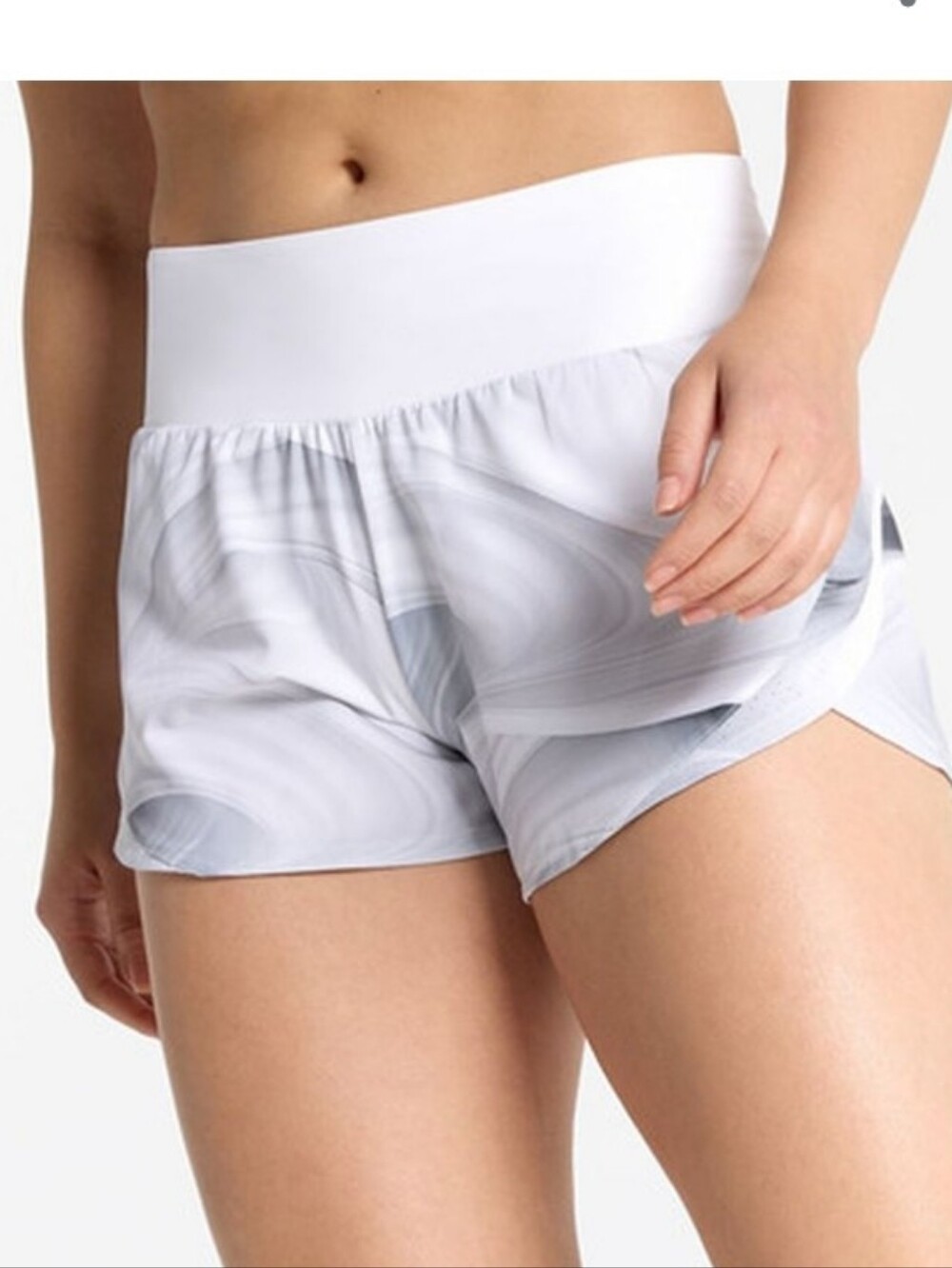 Calla Kick It Up Women's White & Gray Marble-Print Athletic Shorts In Large